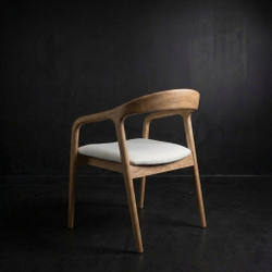 Стул кухонный из массива