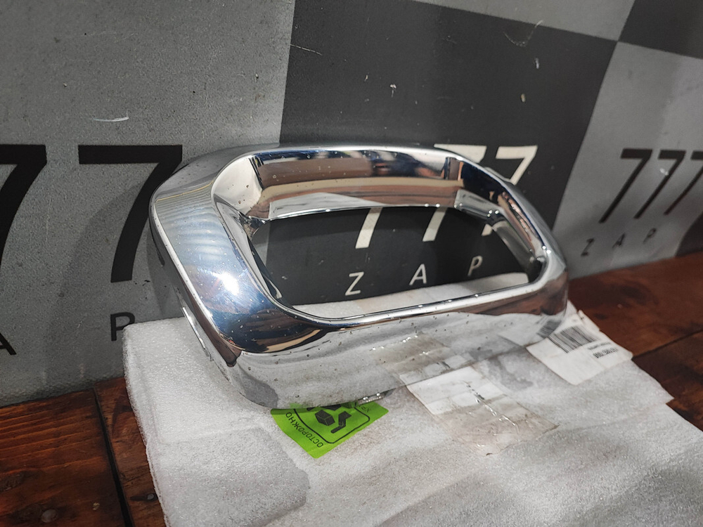 Насадка глушителя правая Mercedes GLE V167 18- Б/У Оригинал A1678857000