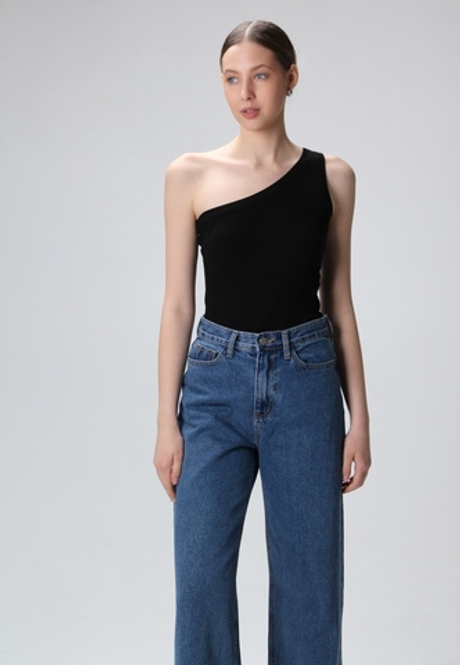 Майка с асимметрией