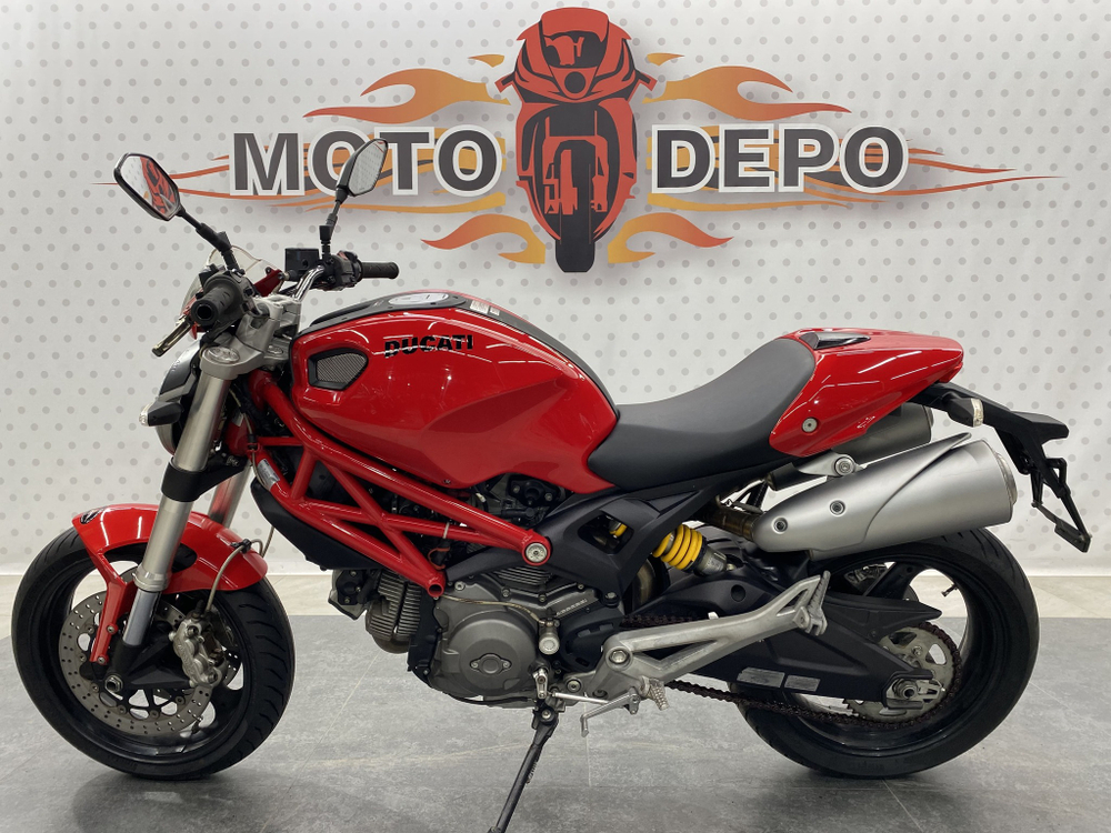 Ducati Monster 696 , 2013