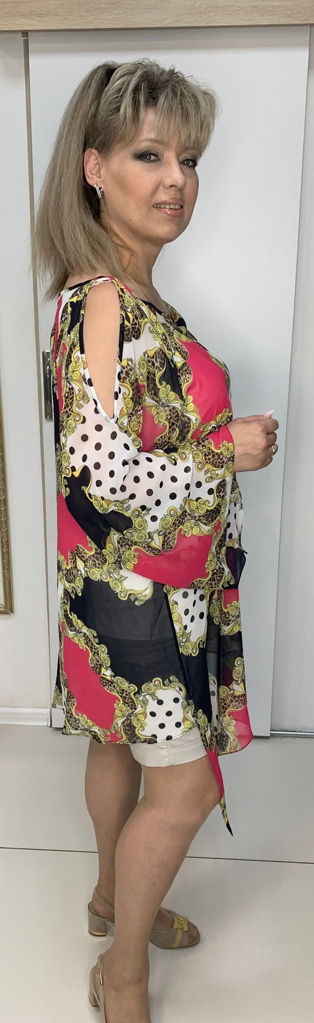 Цветная туника-платье с разрезами по рукавам+топик