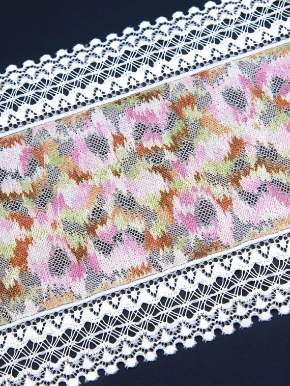 03-253 Кружево эластичное 18 см, гладь, айвори