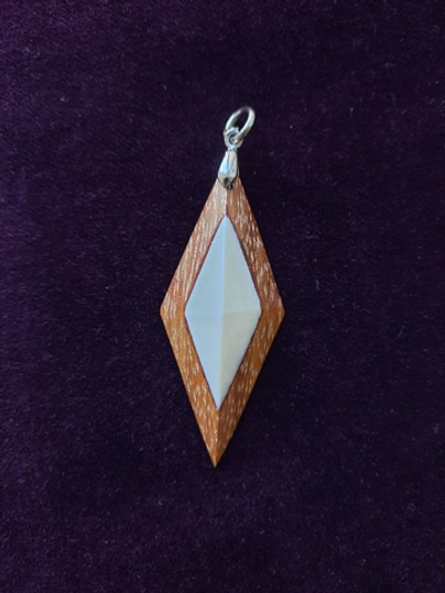 Подвеска "Ромб", цевка, красное дерево