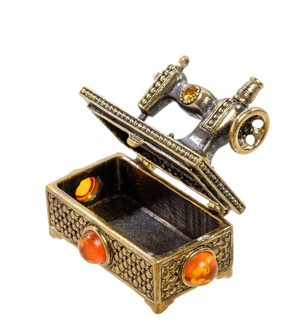 Народные промыслы AM-2203 Фигурка «Сундук-Швейная машина для иголок» (латунь, янтарь)