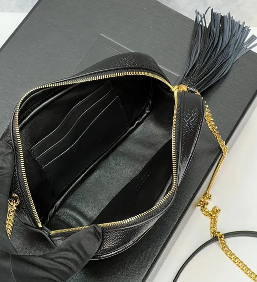 Мини-сумка Saint Laurent Lou из стеганой кожи Grain De Poudre с тиснением, чёрный