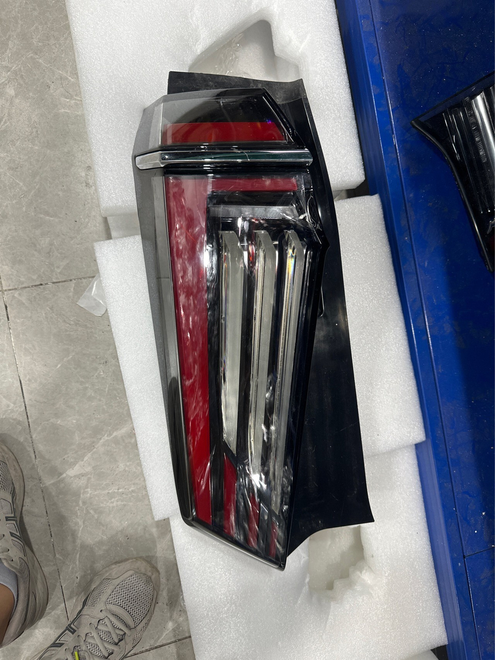 Левый и правый внешний задний фонарь (фонарь стопа и поворотник) GAC Trumpchi M8 2023
