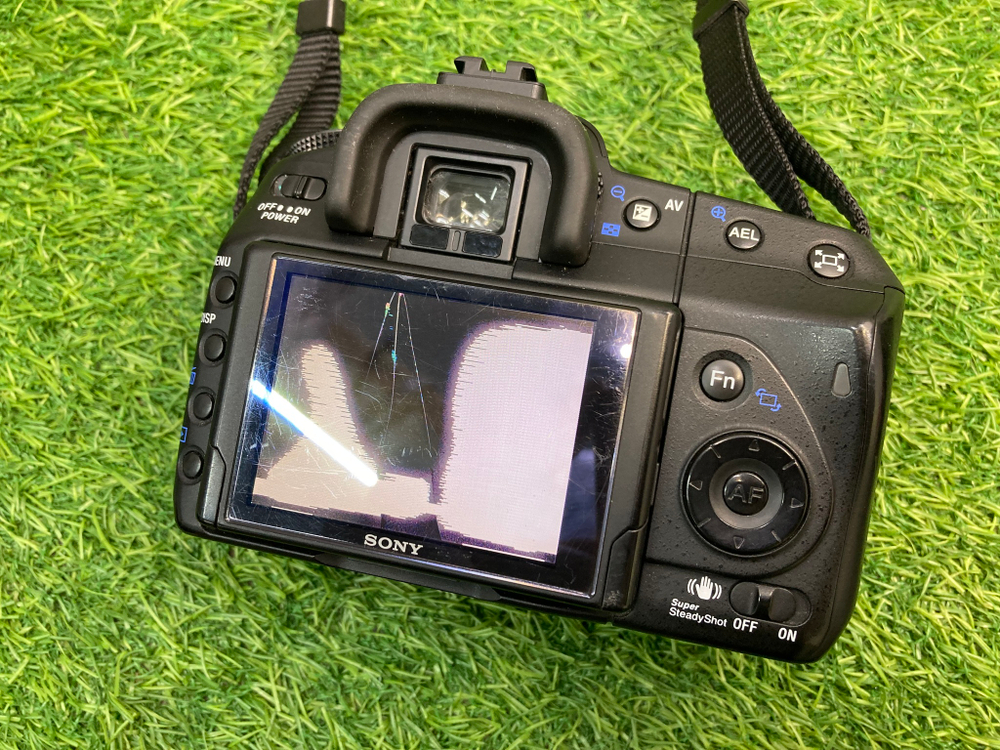 Sony A300 Kit DT 18-70mm 3.5-5.6 Macro С дефектом