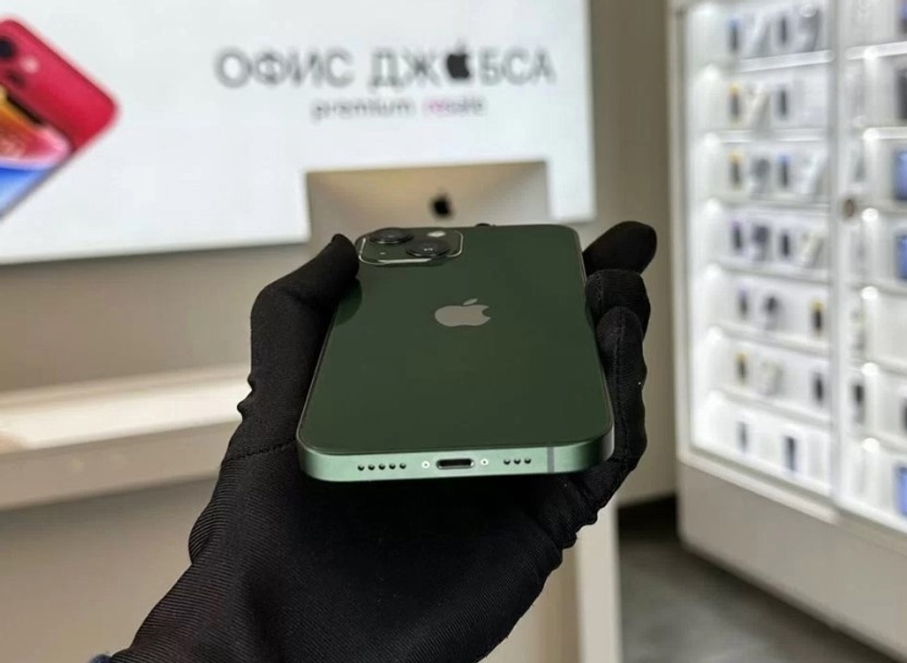 iPhone 13, 256 ГБ б/у