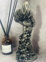 Свеча "Ева в объятиях змеи" программная