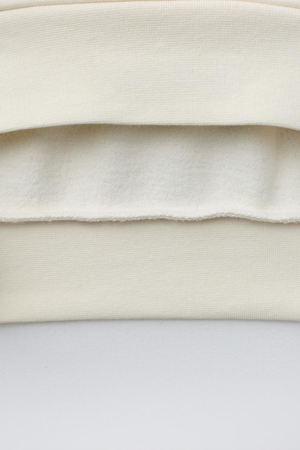 ZARA ТОЛСТОВКА С ПРИНТОМ, ЭКРЮ