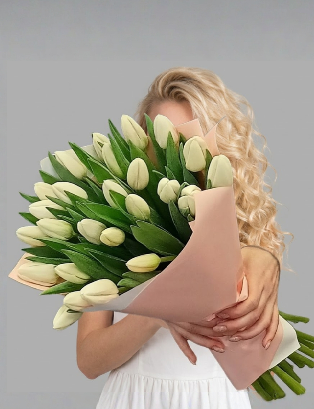 Букет из белых тюльпанов