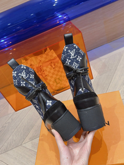 Louis Vuitton Laureate Desert Boot