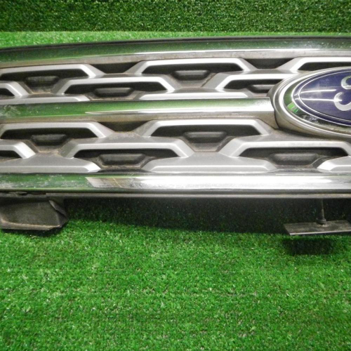 Решетка радиатора Ford Explorer 5 (17-19)