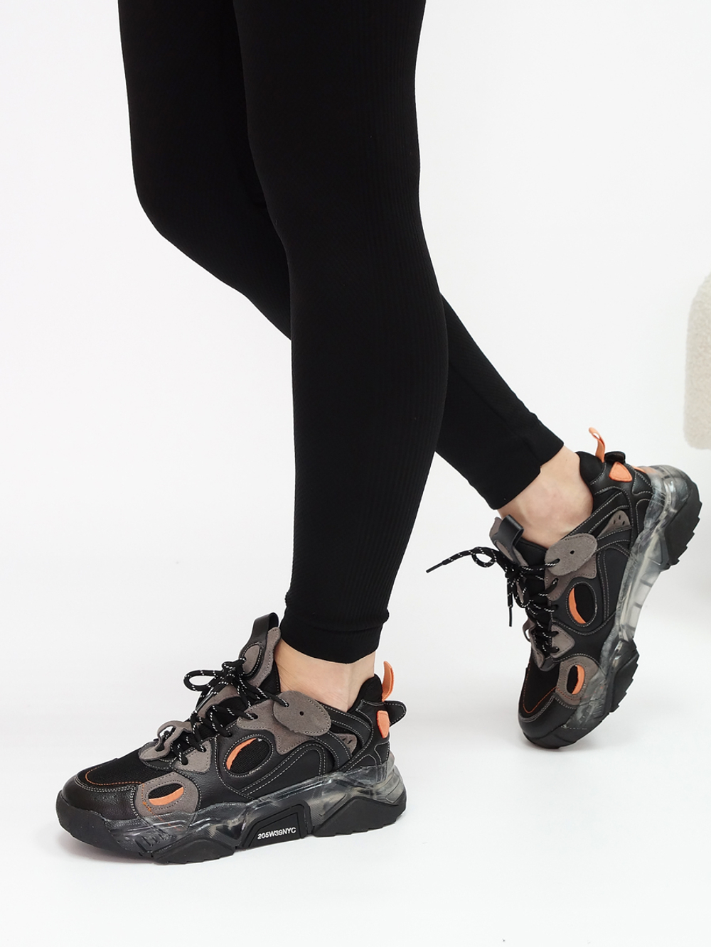 Кроссовки женские демисезонные