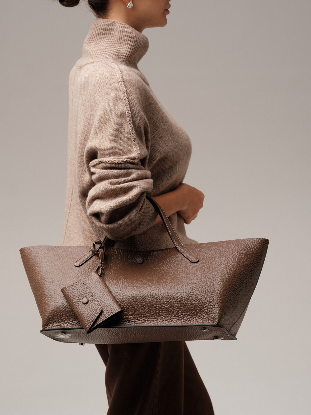 Женская кожаная сумка DBR 31136 коричневый какао