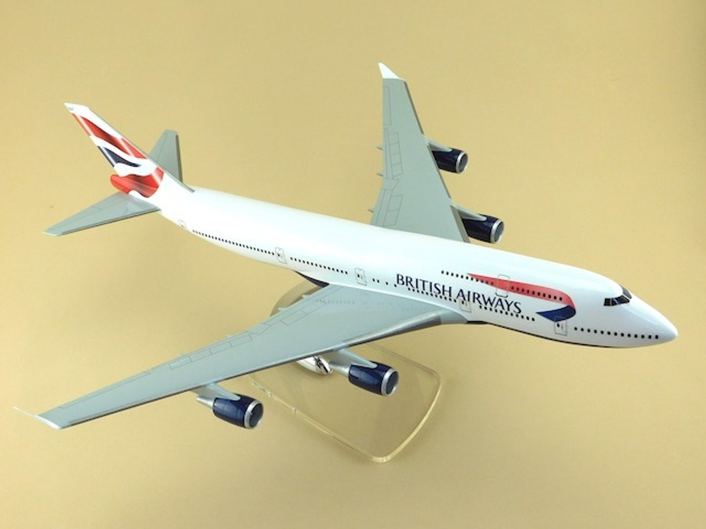Модель самолета Boeing 747-400 (М1:144, British Airways)