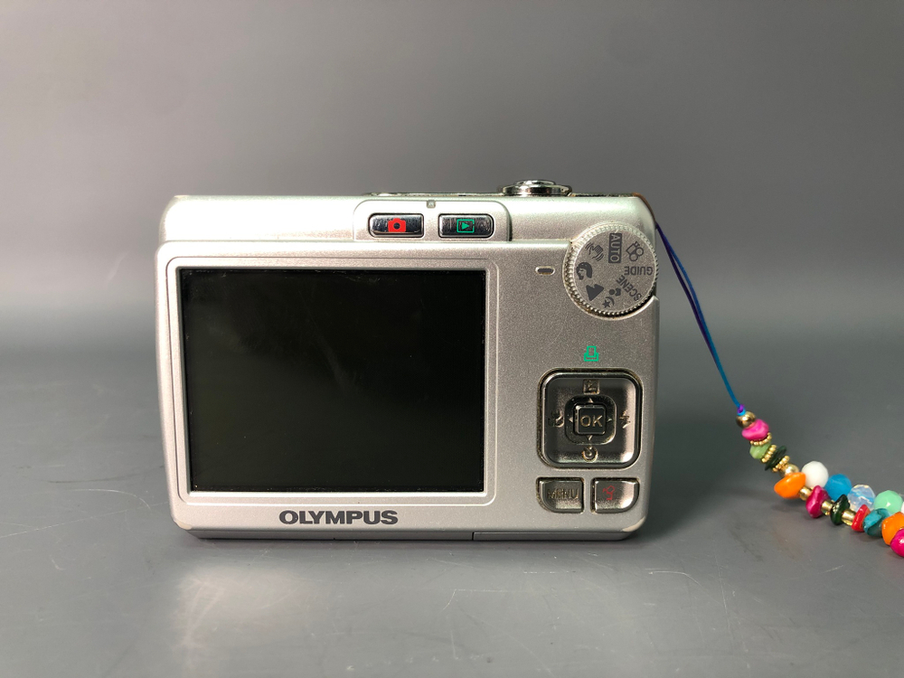 Olympus FE-210