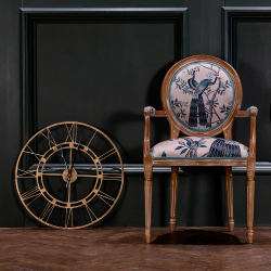 Часы настенные Объект мечты Мишель