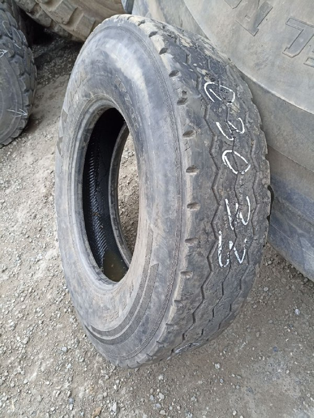 11R22.5 Kama NF701 шина б/у