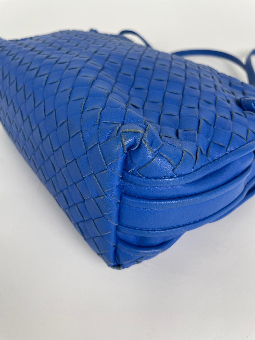 Сумка Bottega Veneta MEDIUM LOOP CAMERA BAG