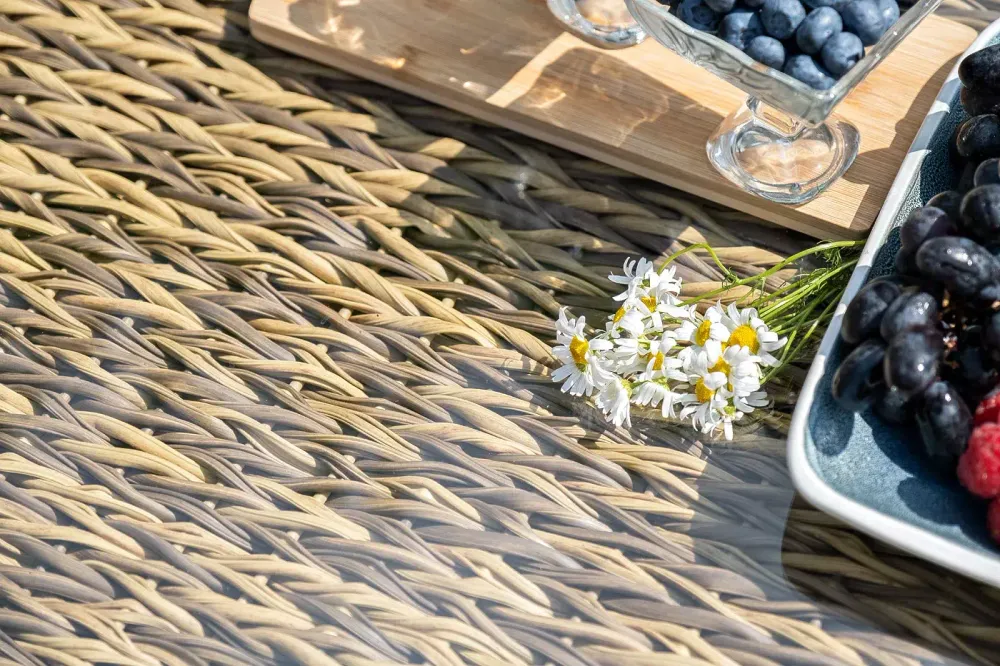 "Кальяри" журнальный столик из искусственного ротанга (гиацинт), цвет соломенный