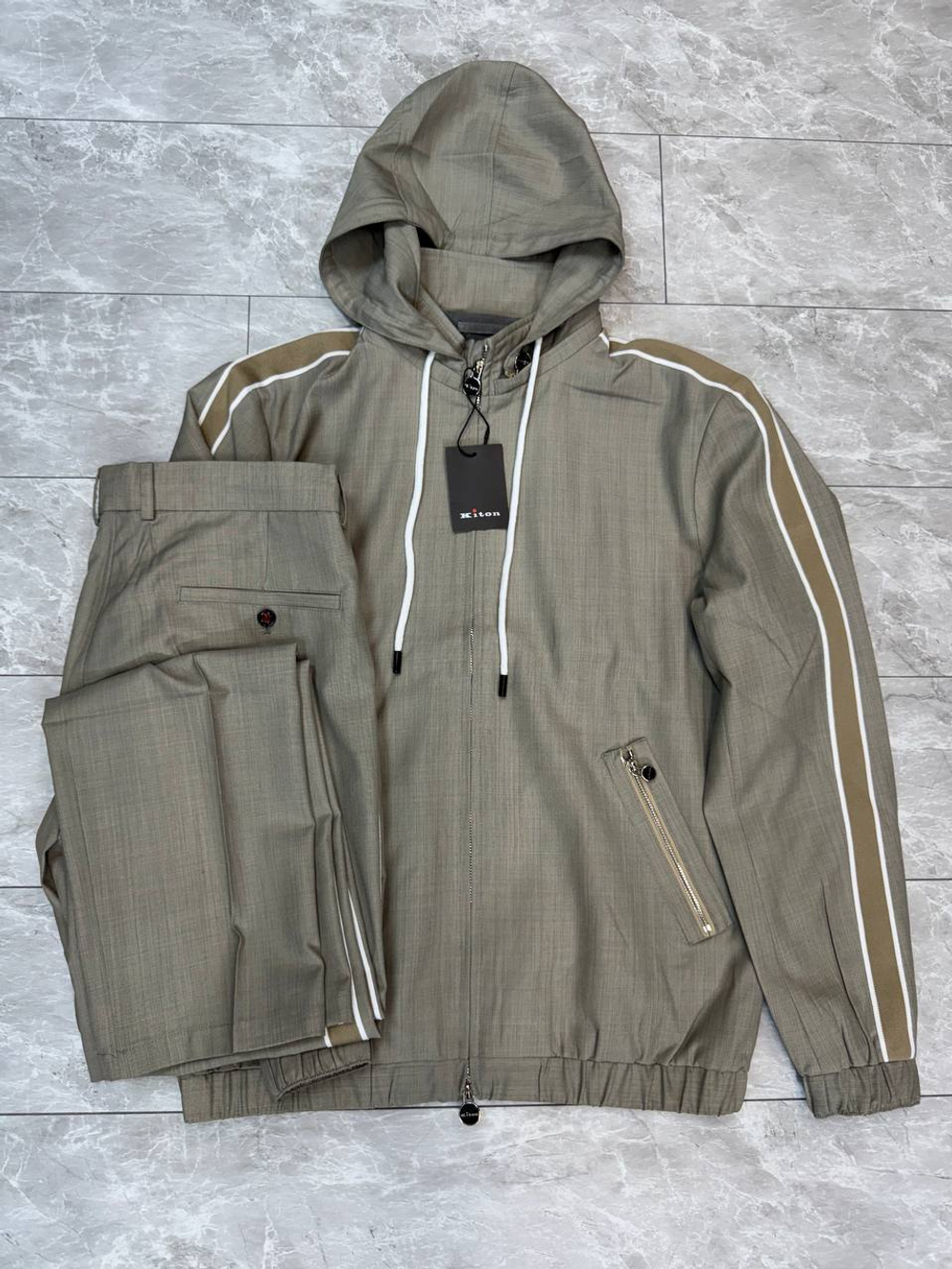 Костюм Kiton