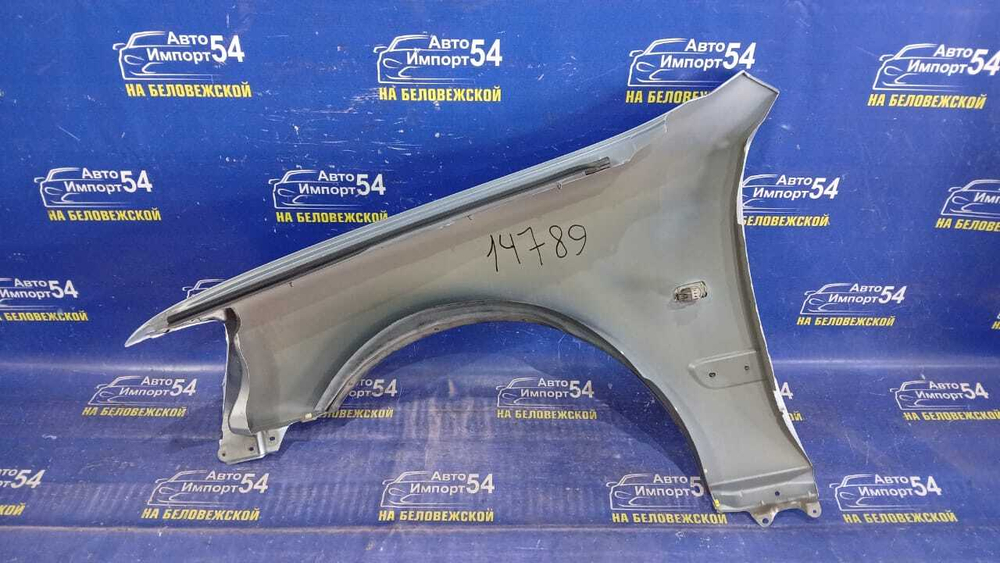 Крыло переднее правое TOYOTA PROGRES 1998-2007