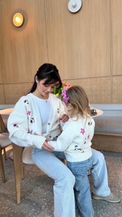 Кардиган с цветами взрослый