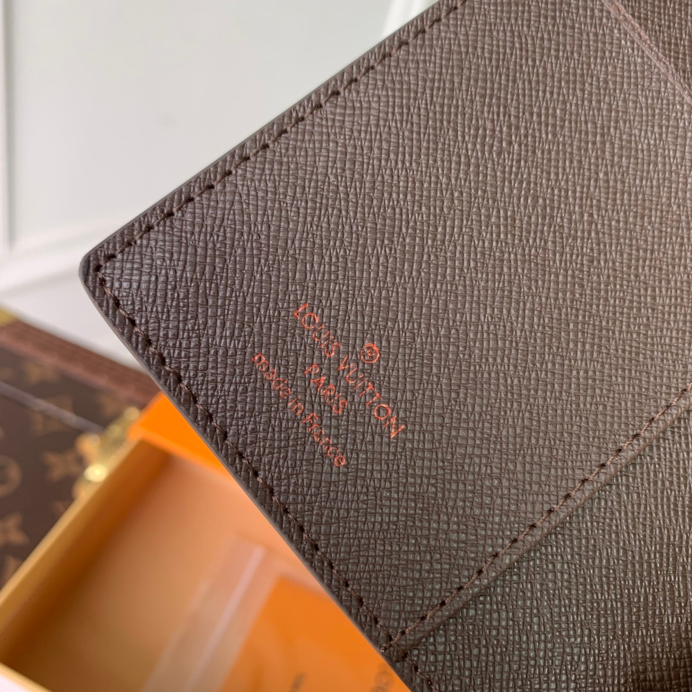 Louis Vuitton Small Ring Agenda