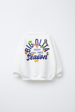 ZARA ТОЛСТОВКА С ПРИНТОМ И НАШИВКАМИ, БЕЛЫЙ