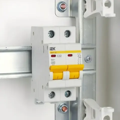 Автоматический выключатель С 32А 2P (двухполюсный) IEK, ВА47-29 4.5кА, MVA20-2-032-C