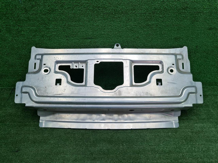 Панель задняя Land-Rover Defender 2 L663 (2019-нв)