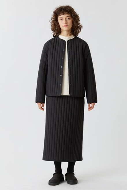 Стеганая куртка черного цвета из бархатистой мембраны