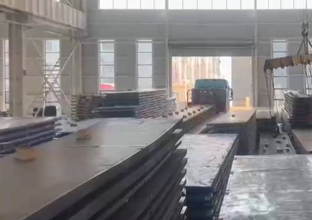Лист 16MnCrB5 1250-2000 x 2500-8000мм