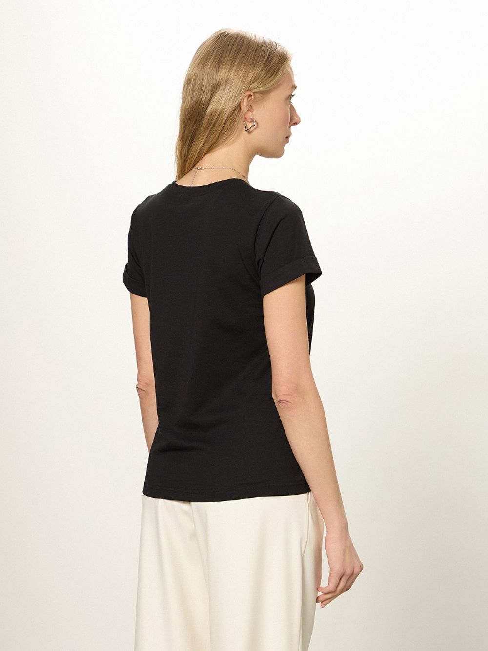 Футболка прямая черная