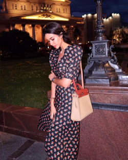 Платье SELENA черное с персиками