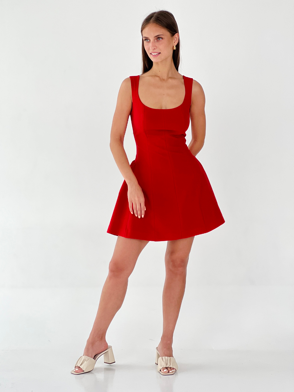 Платье мини со сборочками