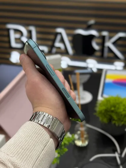 Б/У Телефон Apple iPhone 16 128Gb Teal 92% (CTXX0Y3WC9)