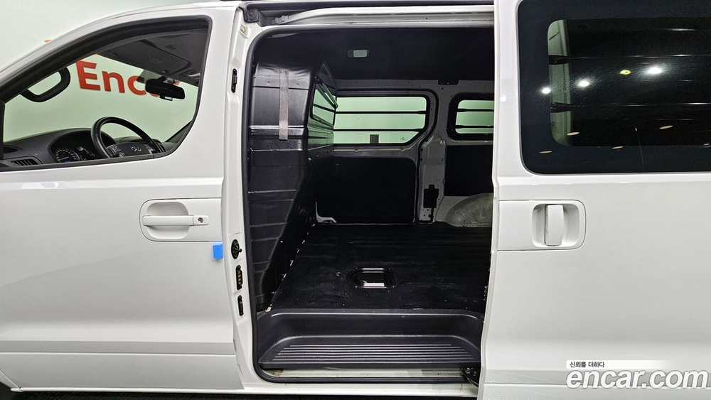 Hyundai The New Grand Starex Van 3-х местный (01.2020)