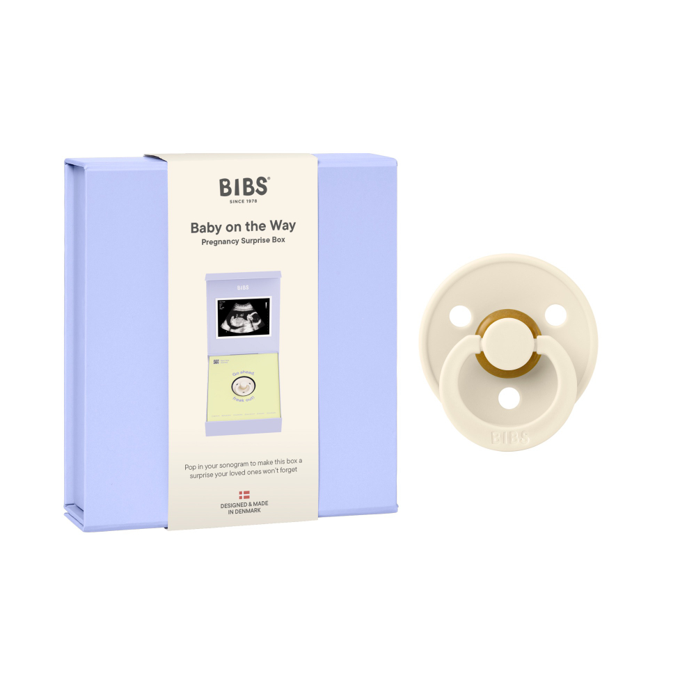 Подарочный набор «Baby on the Way»: пустышка BIBS Colour, 0+ мес.