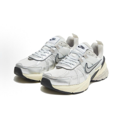 Nike Wmns V2K Run
