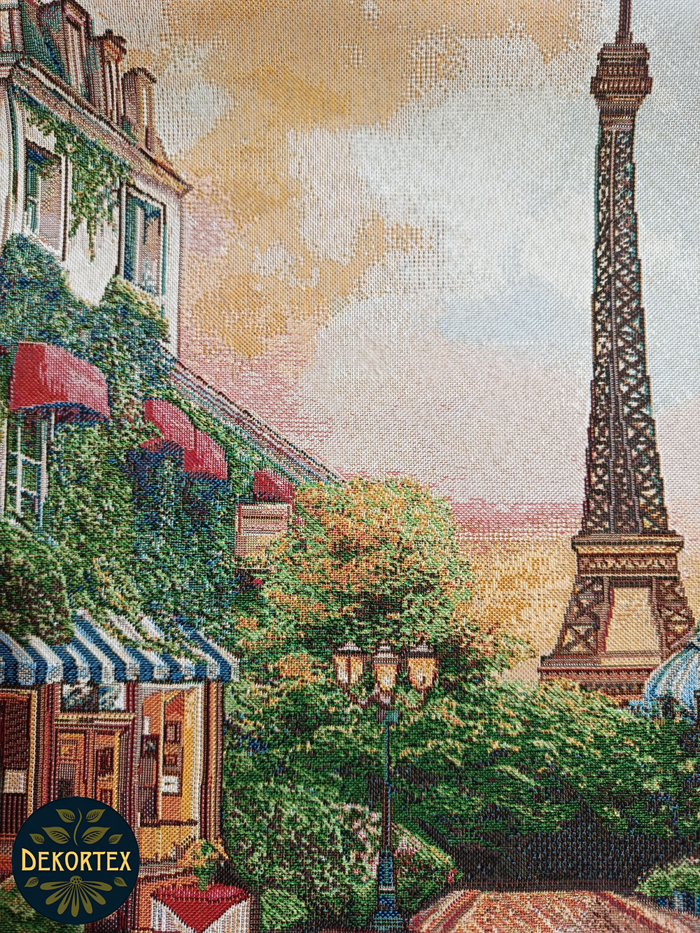 Декоративная гобеленовая наволочка для интерьерной подушки Утро в Париже 68х47