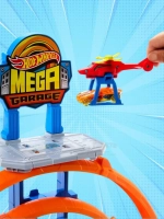 Автотрек Хот Вилс Гараж с мега петлей JBM74