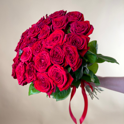 Букет цветов из 25 красных роз Россия