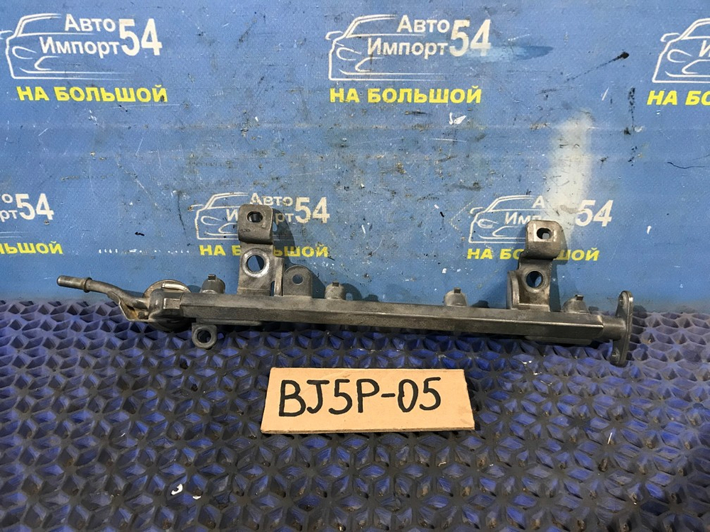 Топливная рейка MAZDA FAMILIA 2000