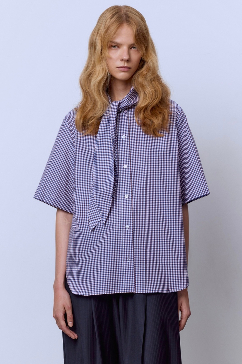 Рубашка виши с бантом и коротким рукавом