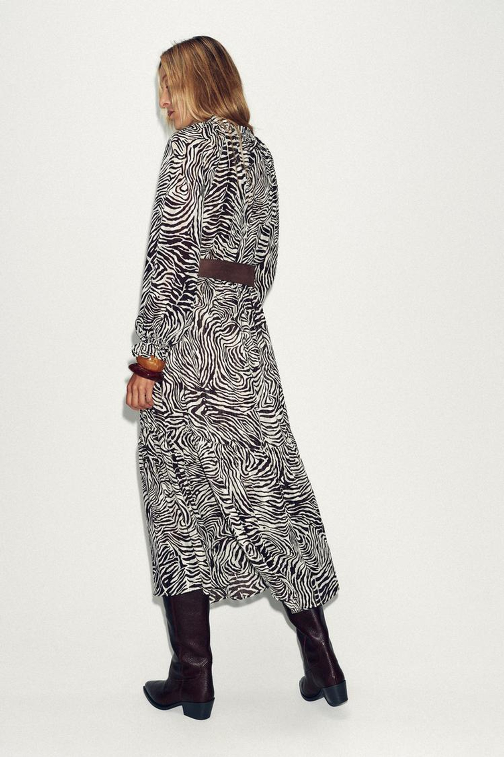 ZARA ПЛАТЬЕ С РЕМНЕМ И АНИМАЛИСТИЧЕСКИМ ПРИНТОМ, ЗЕБРА