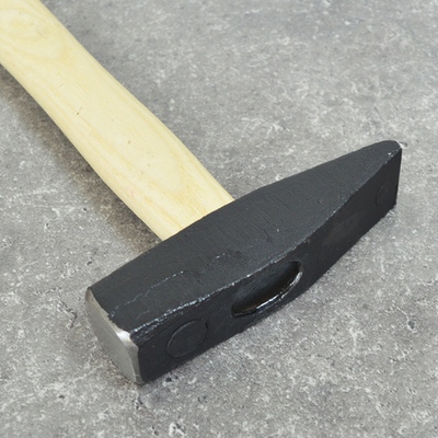 Молоток 500г с деревянной ручкой 30см