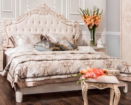 Кровать ПАТРИСИЯ с мягким изголовьем корень крем глянец