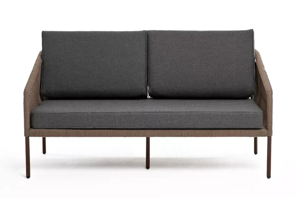 "Канны" диван 2-местный плетеный из роупа, каркас алюминий коричневый (RAL8016) муар, роуп коричневый круглый, ткань темно-серая 027